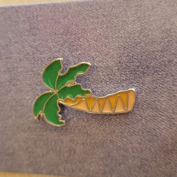 Beachy Pins - Picture 2 of 4